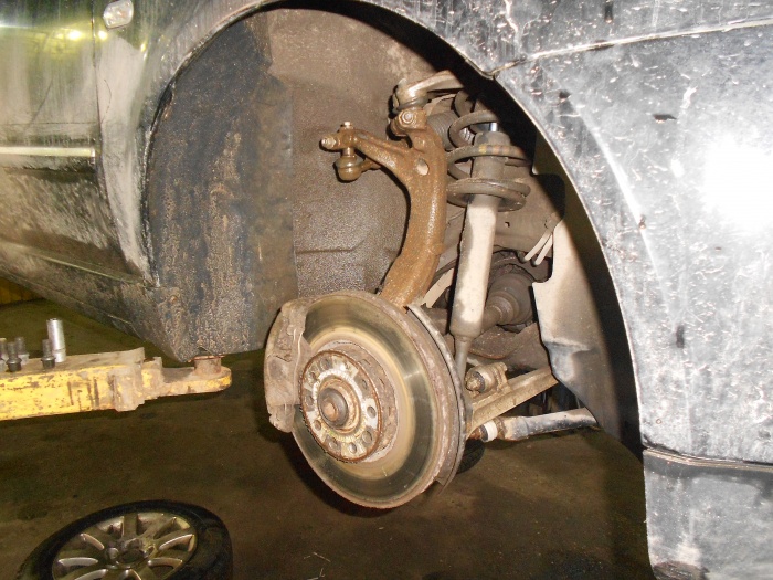 Авторемонт, Замена рулевых наконечников на Volkswagen Passat(2)